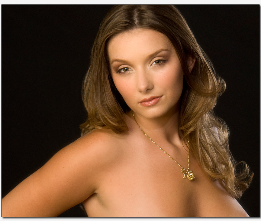 actress model Rachel Mullins implied nude